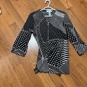 Beautiful Joseph Ribkoff Top size 12